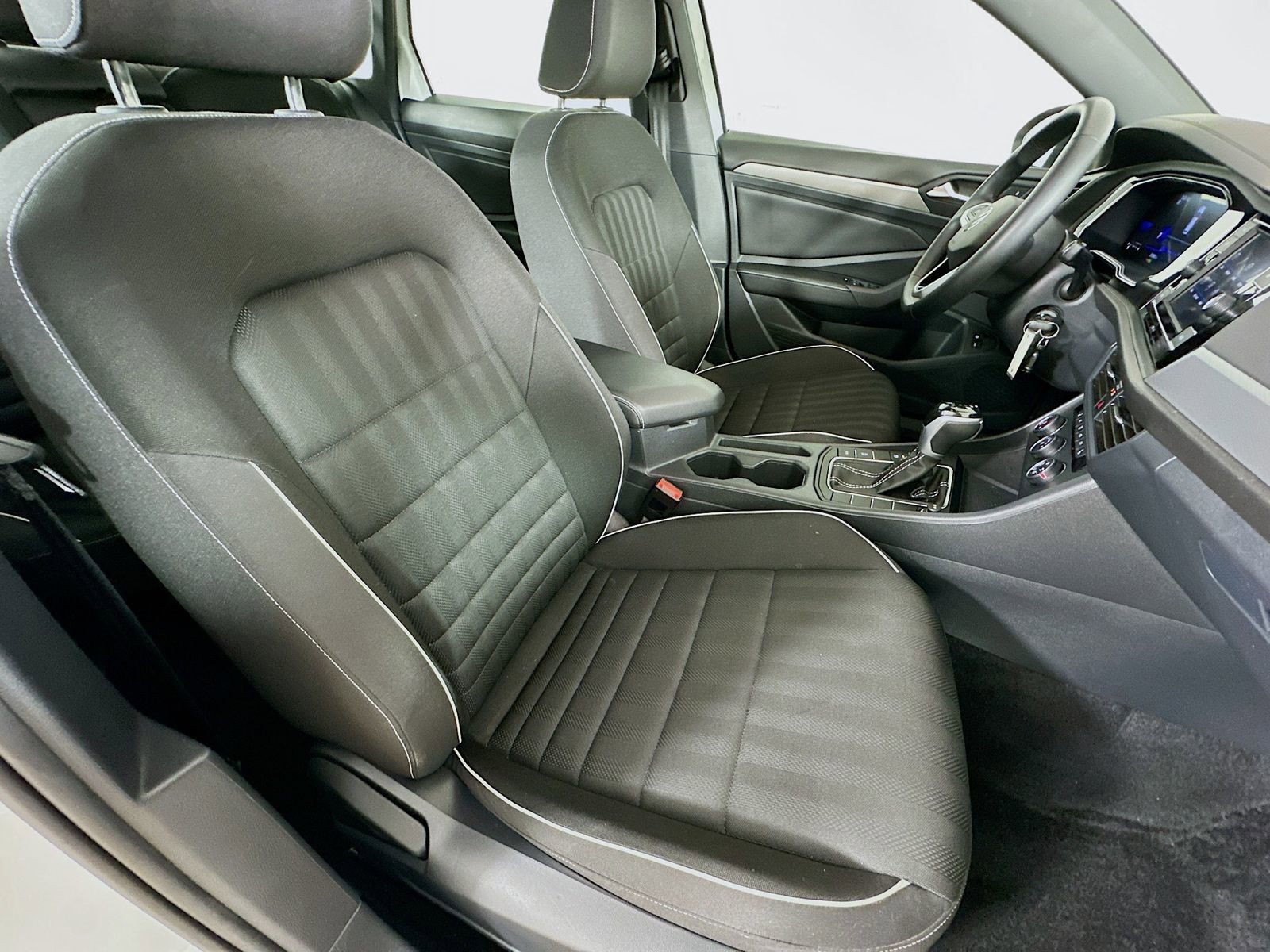 Used 2024 Volkswagen Jetta Sport FWD image 41