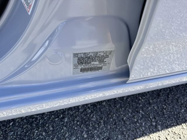 Used 2025 Nissan Versa SR w/ Trunk Package FWD image 33