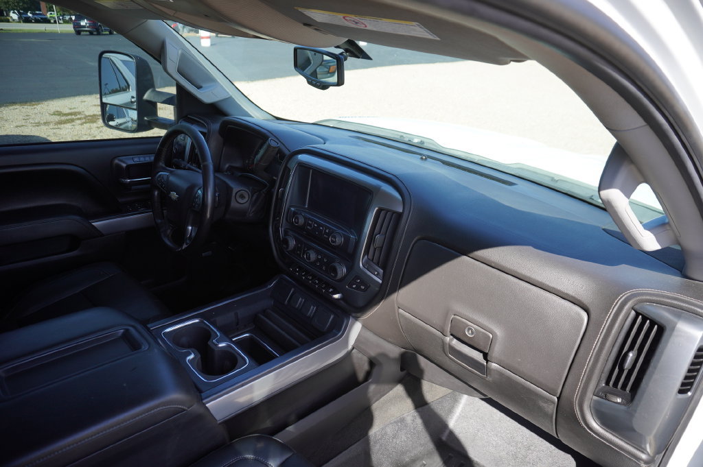 Used 2015 Chevrolet Silverado 3500 LTZ w/ Duramax Plus Package AWD/4WD image 8