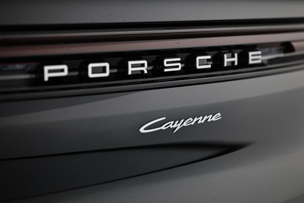 New 2026 Porsche Cayenne Coupe AWD/4WD image 14