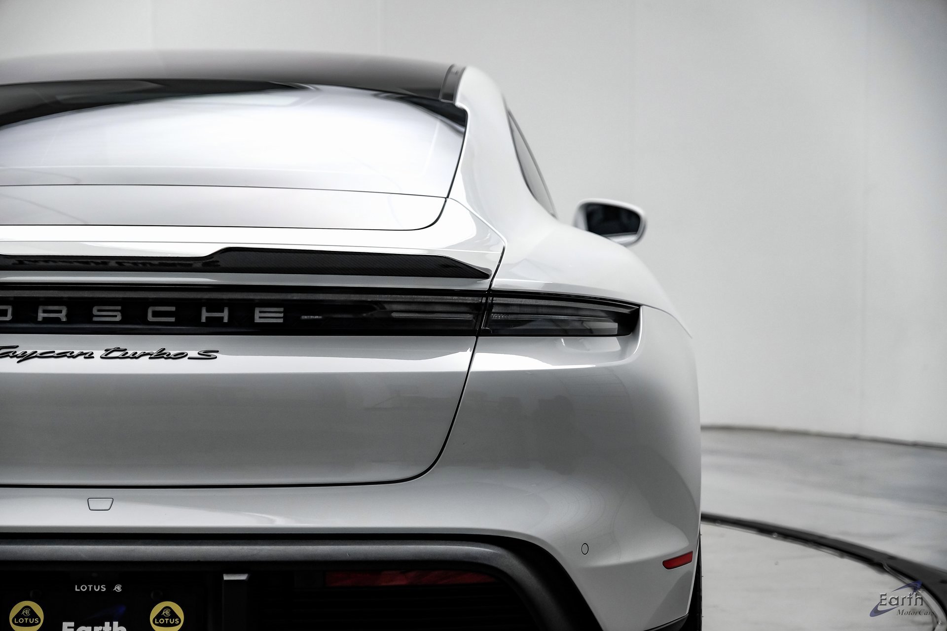 Used 2020 Porsche Taycan Turbo S image 12