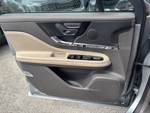 Used 2024 Lincoln Corsair Reserve image 24