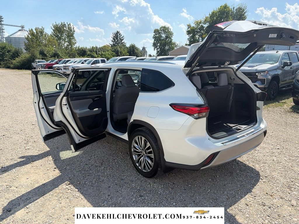 Used 2021 Toyota Highlander Platinum AWD/4WD image 24