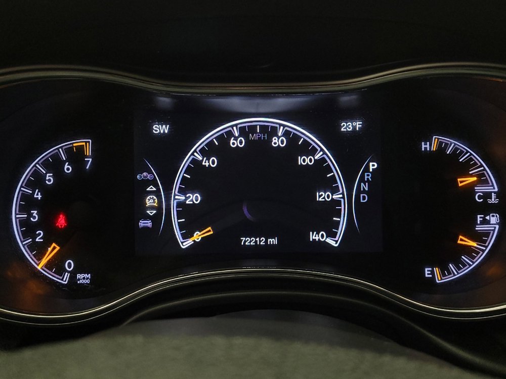 Used 2018 Jeep Grand Cherokee Limited image 23