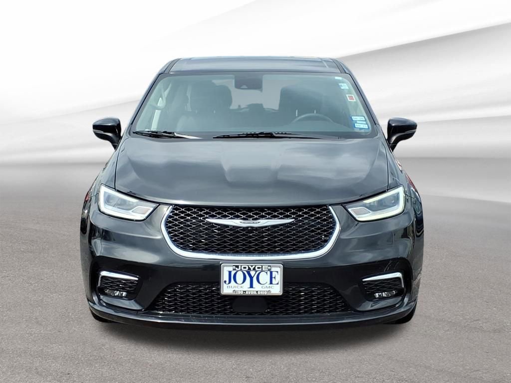 Used 2023 Chrysler Pacifica Touring-L FWD image 9