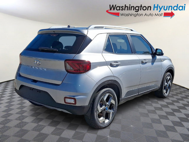 New 2026 Hyundai Venue SEL FWD image 6