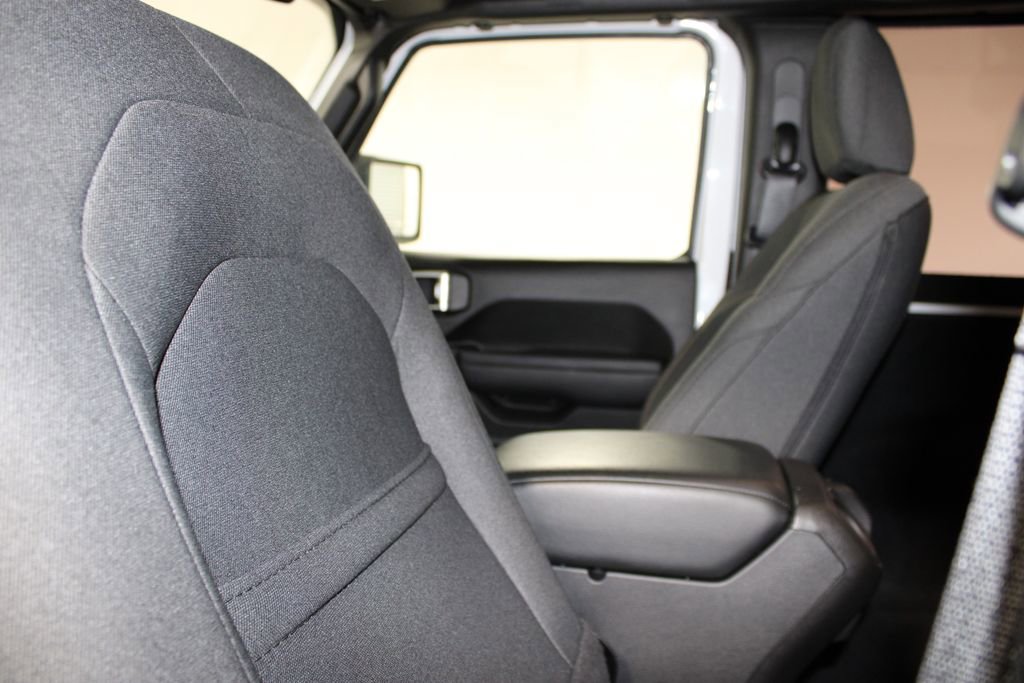 Used 2024 Jeep Wrangler Sport S image 19