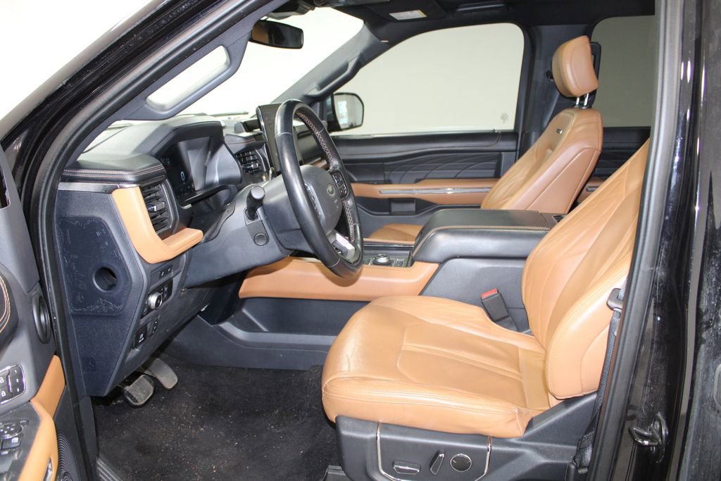 Used 2022 Ford Expedition Platinum image 18