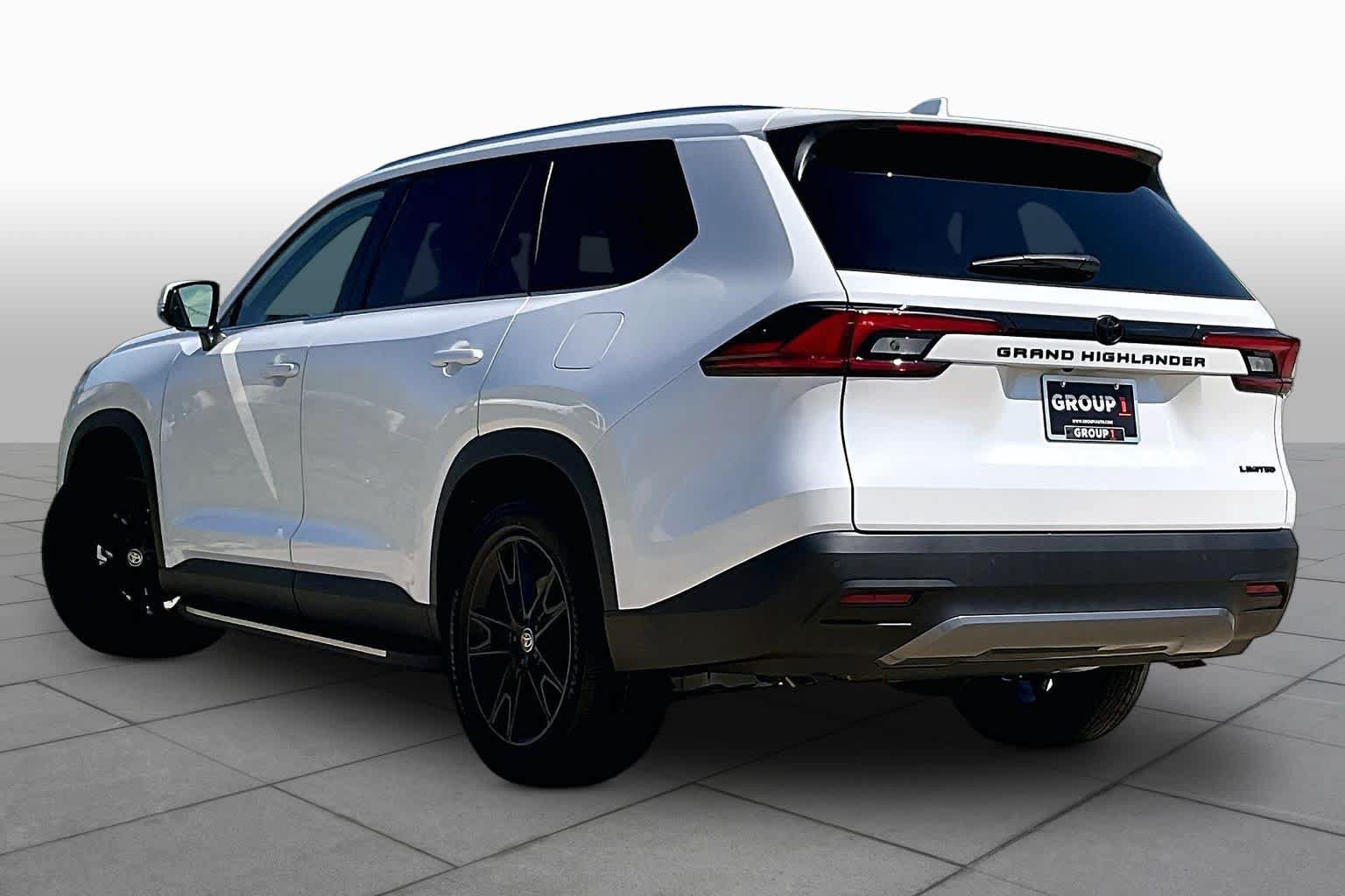 New 2026 Toyota Grand Highlander FWD image 11