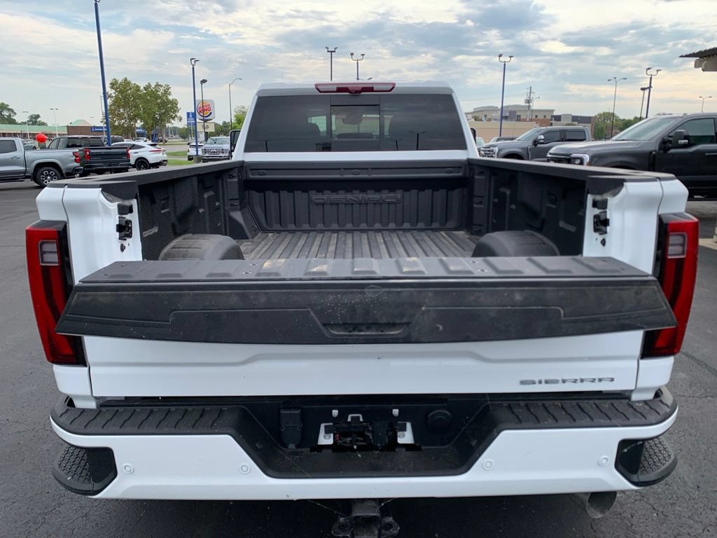 Used 2024 GMC Sierra 3500 Denali w/ Denali Reserve Package AWD/4WD image 5