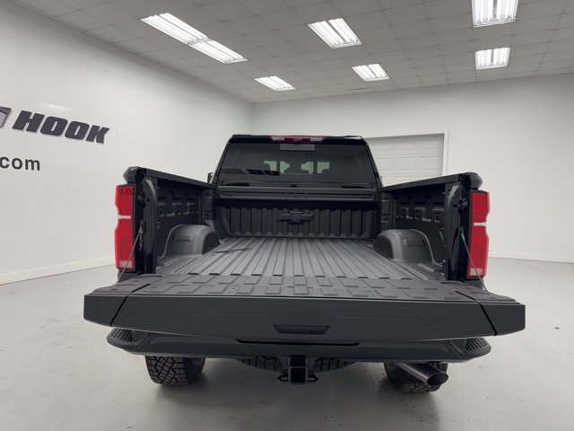 New 2026 Chevrolet Silverado 2500 ZR2 w/ LPO, Dark Essentials Package image 33
