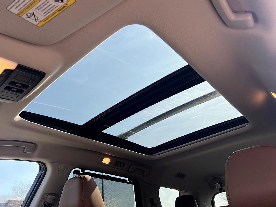 Certified 2024 Nissan Pathfinder Platinum w/ Cargo Package image 19