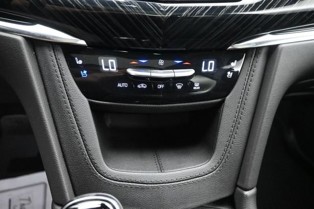 Used 2025 Cadillac XT6 Premium Luxury w/ Technology Package AWD/4WD image 17