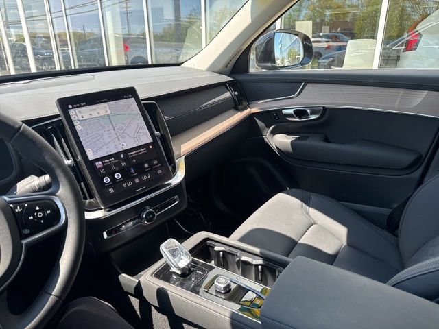 Certified 2025 Volvo XC90 B5 Plus AWD/4WD image 20