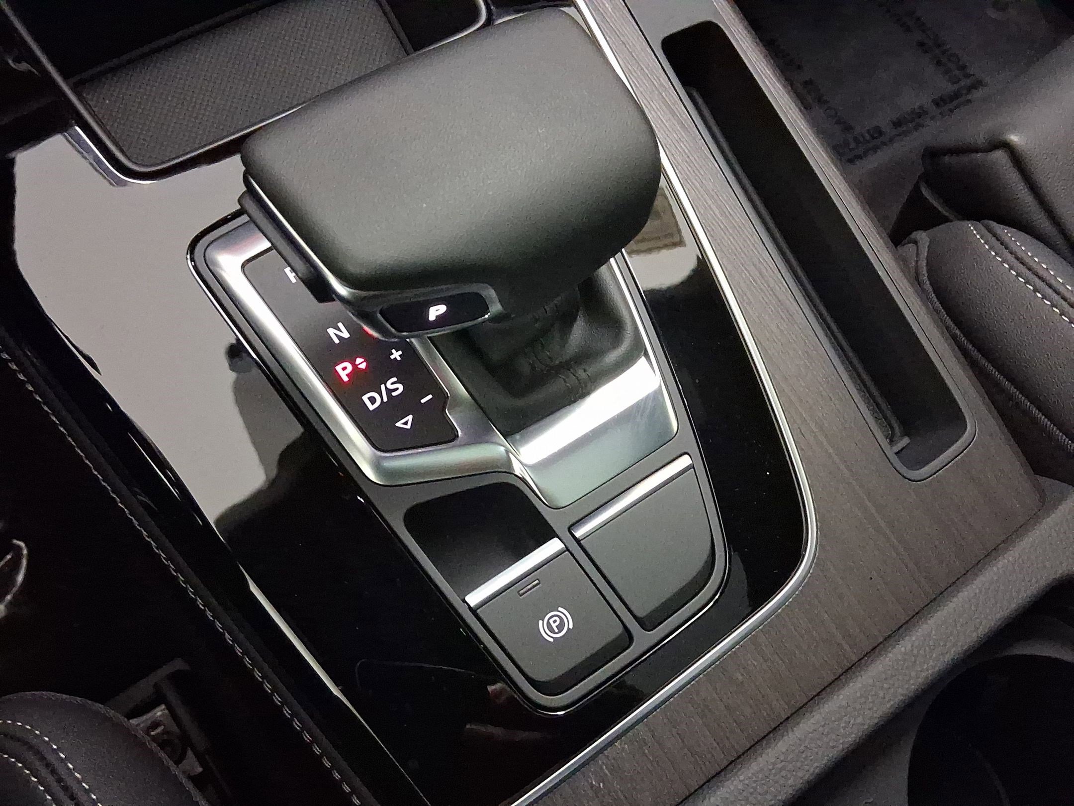 Used 2025 Audi Q5 e Premium Plus image 16