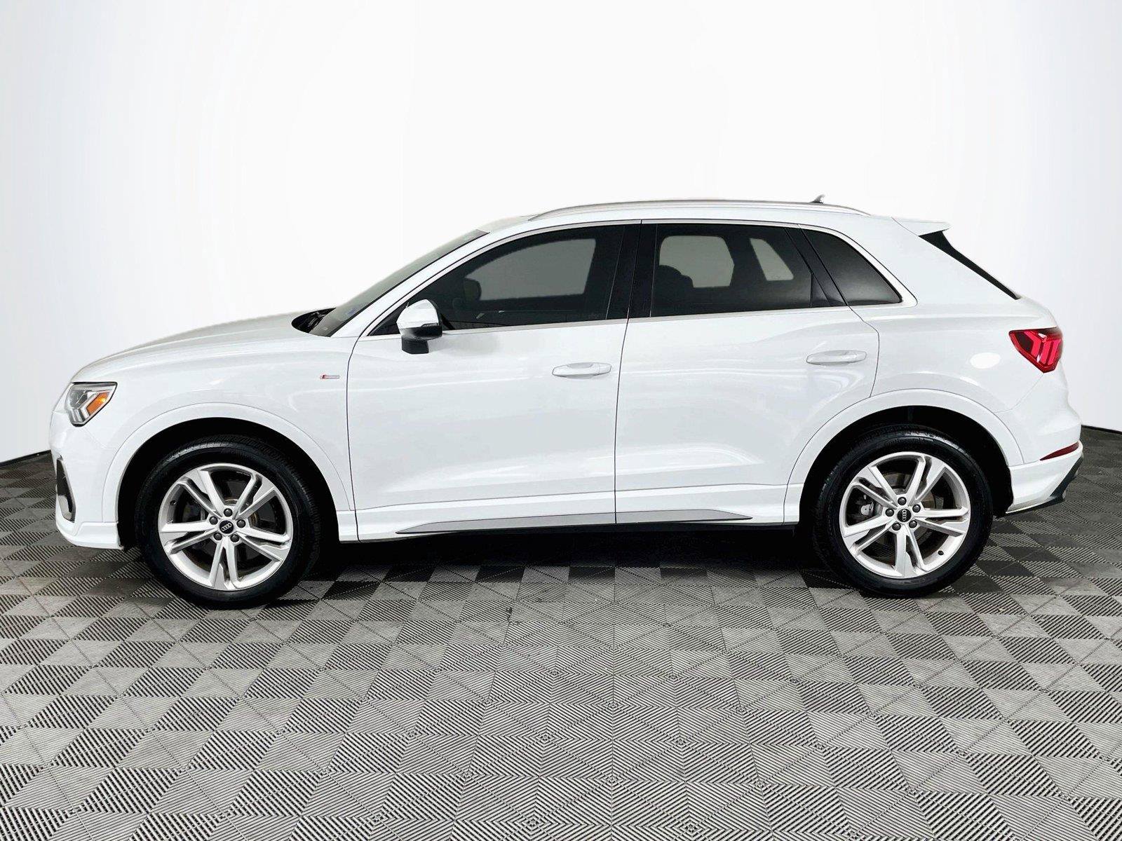 Used 2022 Audi Q3 2.0T Premium Plus AWD/4WD image 4