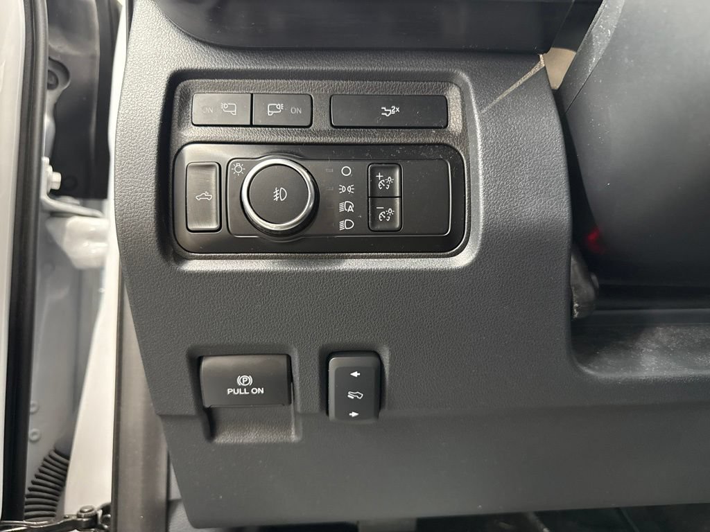 Used 2024 Ford F250 Lariat w/ Lariat Ultimate Package AWD/4WD image 25