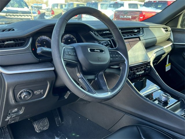 New 2025 Jeep Grand Cherokee L Limited w/ Trailer Tow Package image 16