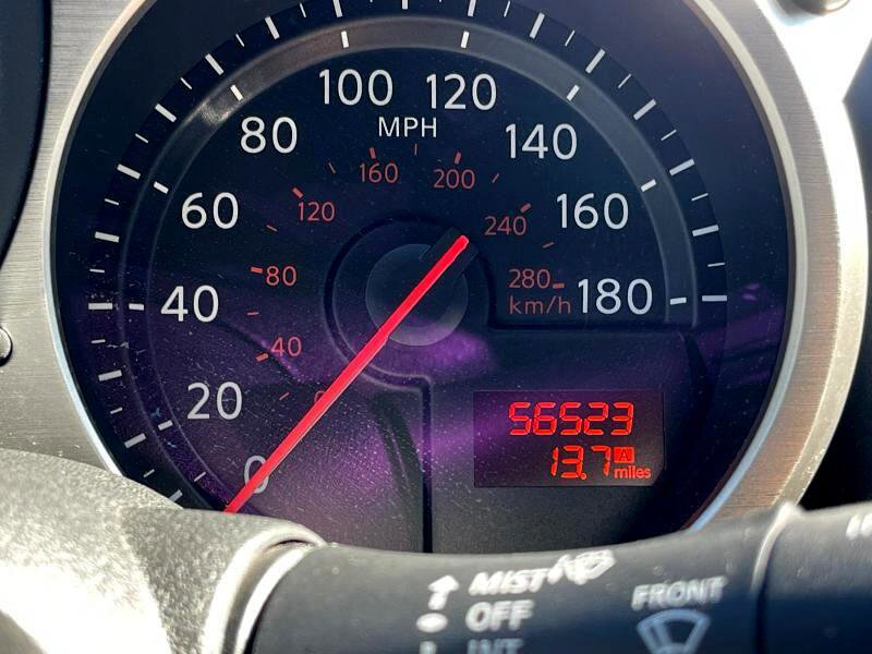Used 2019 Nissan 370Z Coupe w/ Z34 Heritage Edition - White image 18