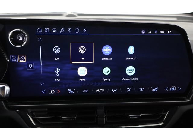 Used 2024 Chevrolet Equinox EV RS w/ LPO, All-Weather Mat Package FWD image 29