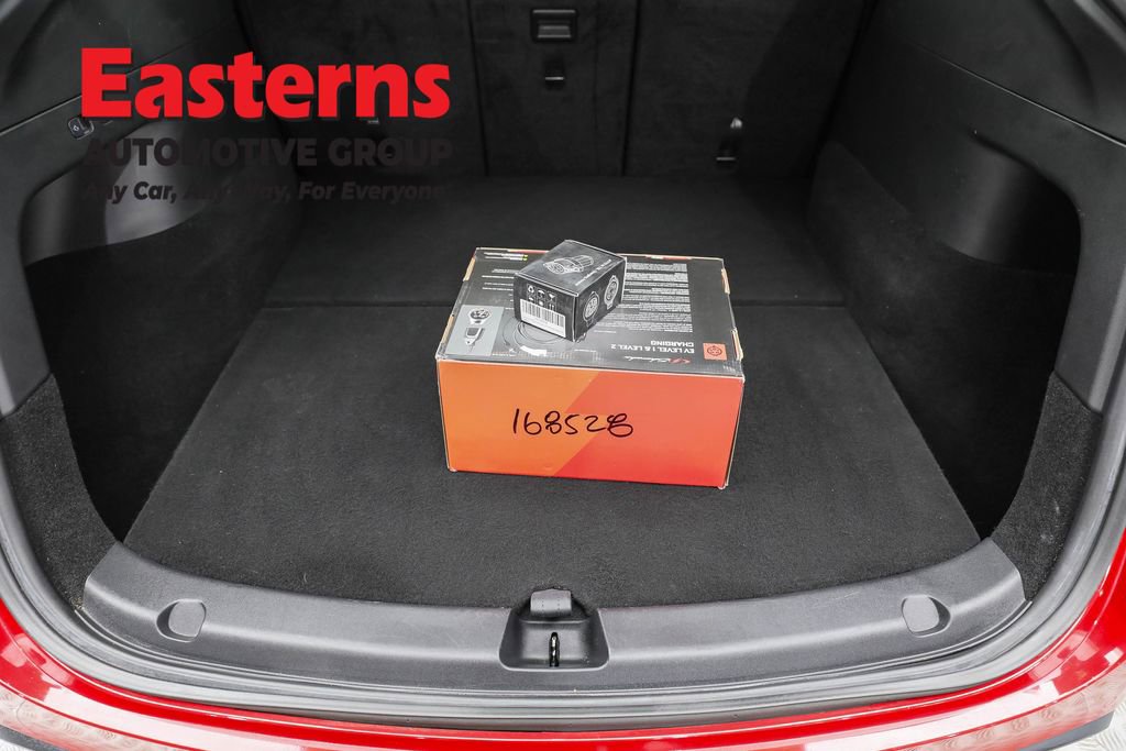 Used 2021 Tesla Model Y Standard Range image 9