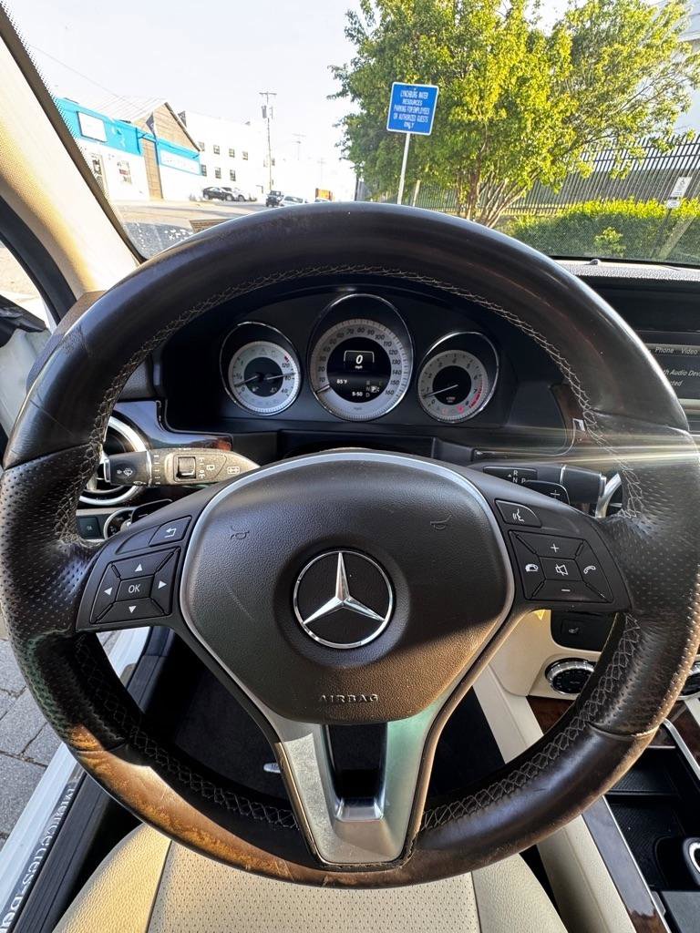 Used 2015 Mercedes-Benz GLK 350 4MATIC image 11