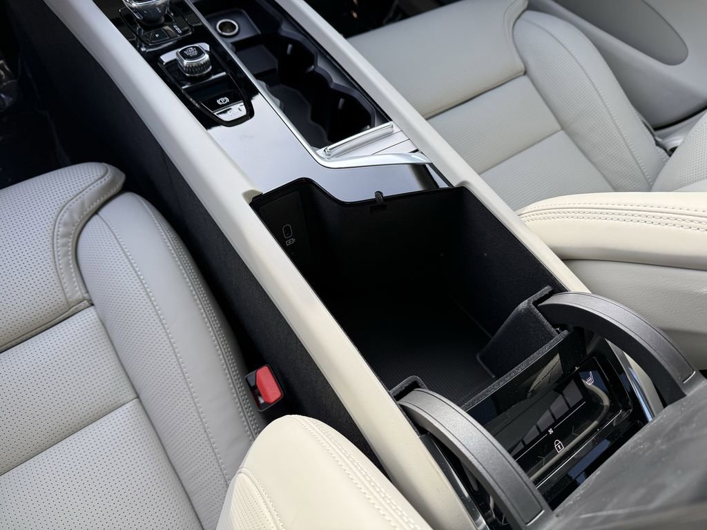 New 2026 Volvo XC60 B5 Ultra w/ Climate Package image 26