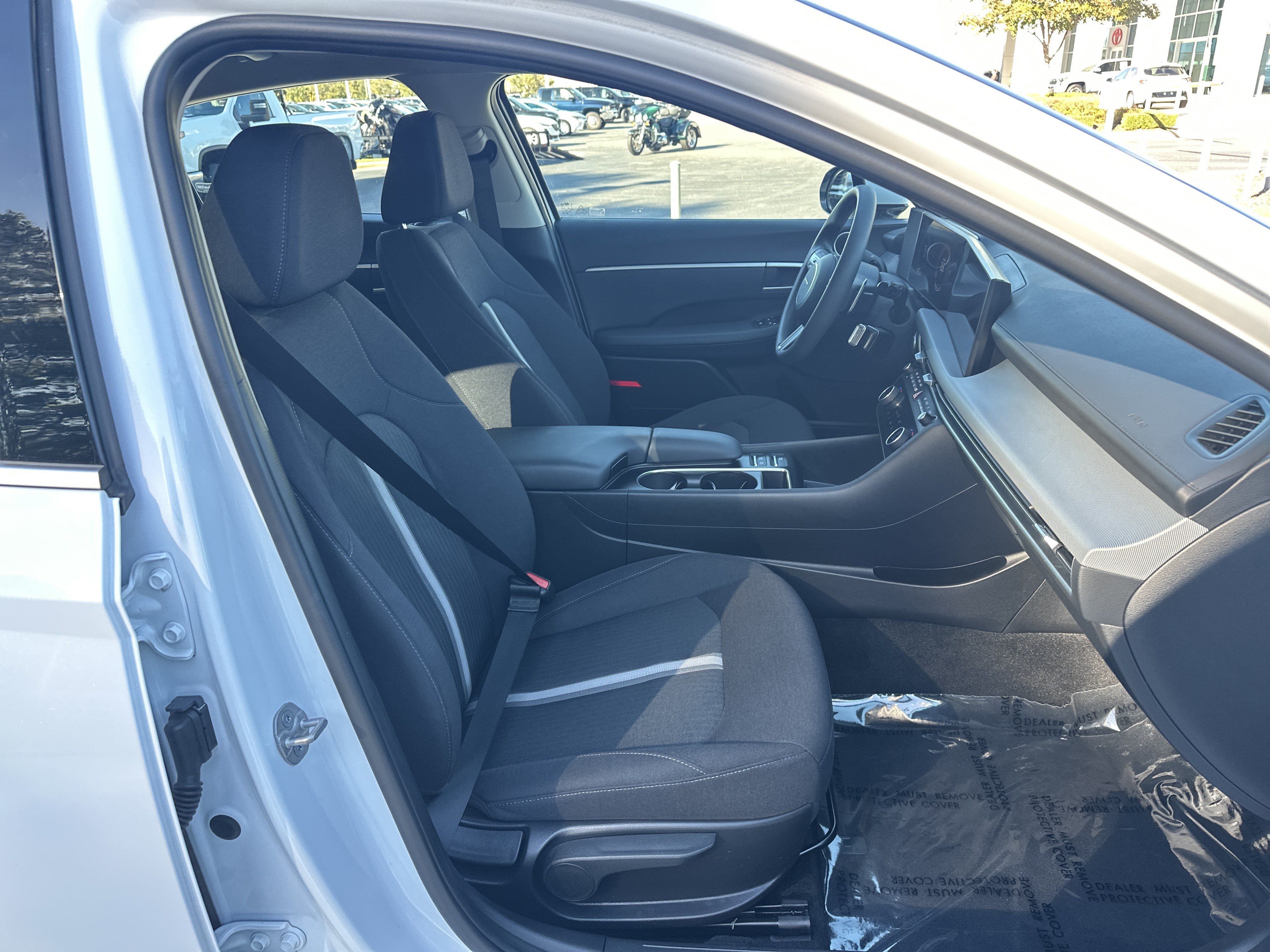 Used 2025 Hyundai Sonata SEL FWD image 33