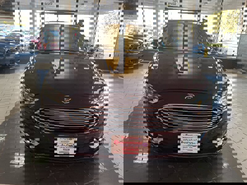 Used 2018 Ford Fusion SE w/ Fusion SE Technology Package image 3