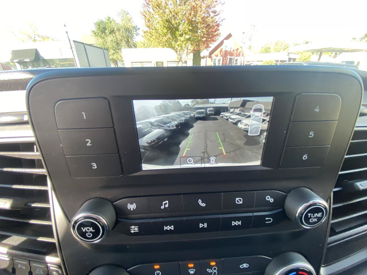 Used 2023 Ford Transit 250 148 High Roof RWD image 34