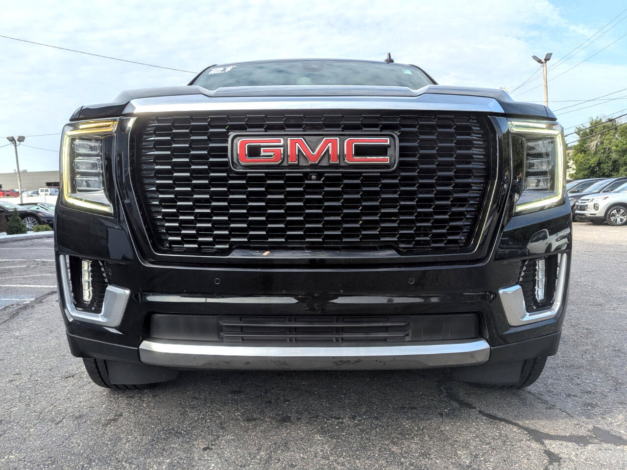 Used 2021 GMC Yukon XL Denali image 5