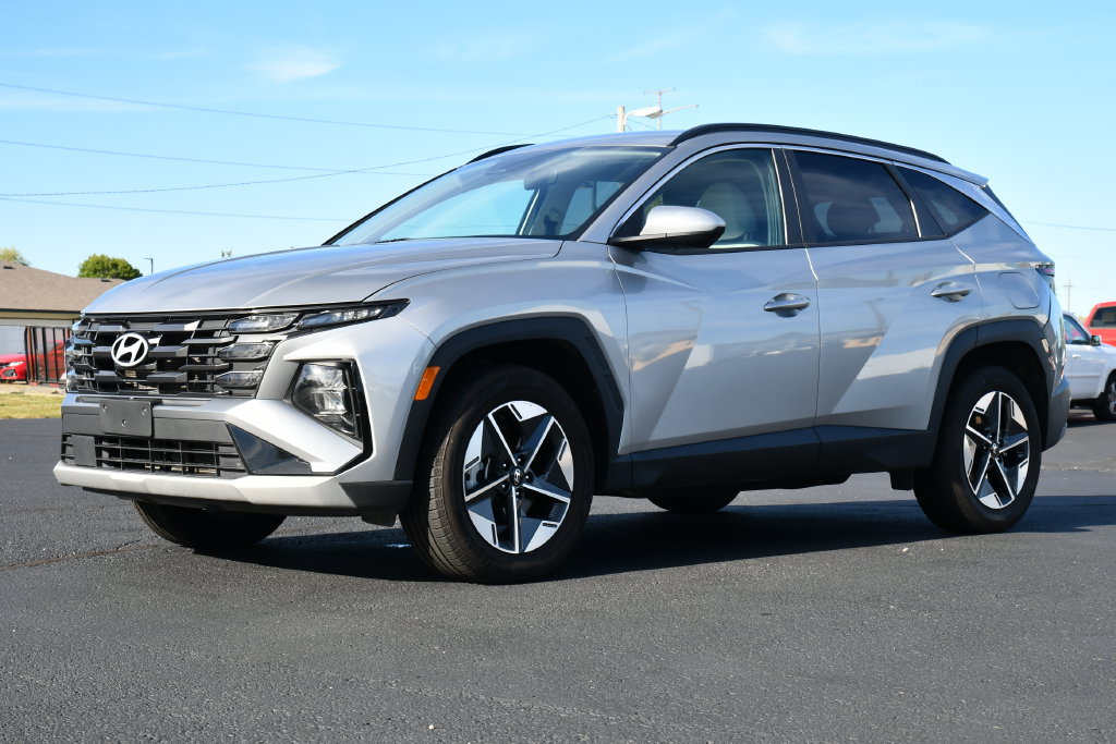 Used 2025 Hyundai Tucson SEL AWD/4WD image 3