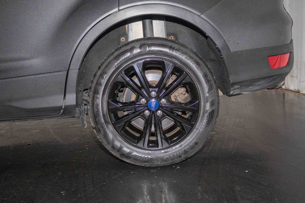 Used 2018 Ford Escape SEL image 9