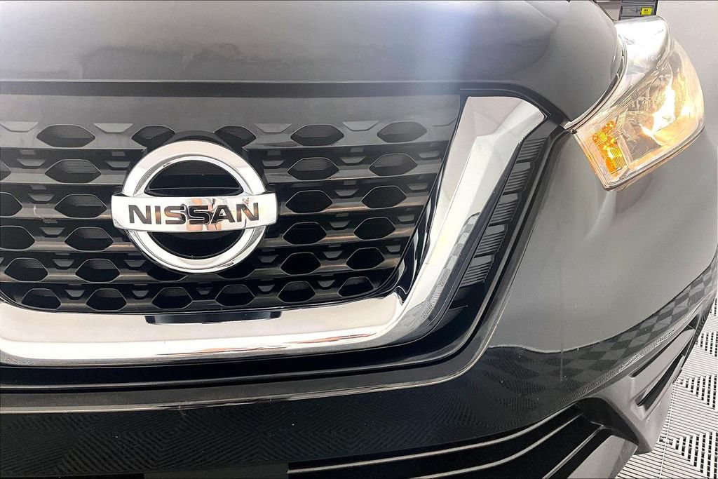 Used 2020 Nissan Kicks S FWD image 30