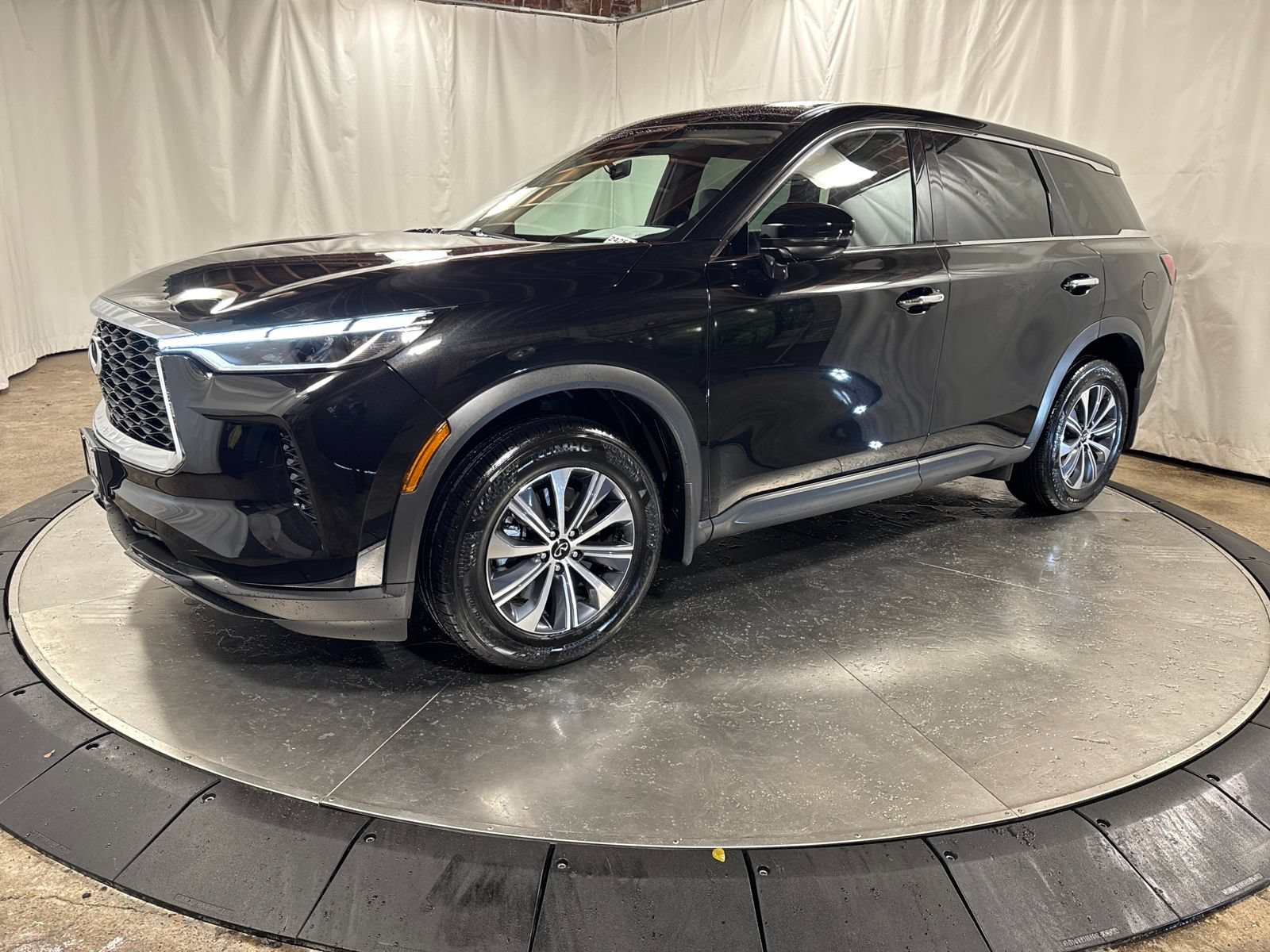 Certified 2025 INFINITI QX60 Pure AWD/4WD 360° Tour