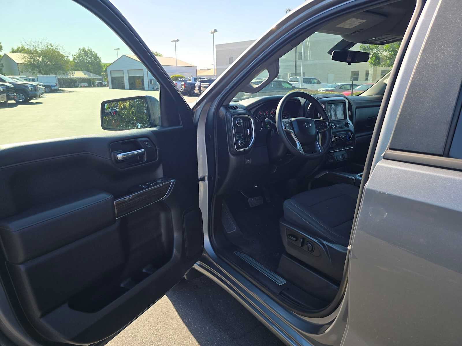 Used 2021 Chevrolet Silverado 1500 RST w/ Bed Protection Package RWD image 19