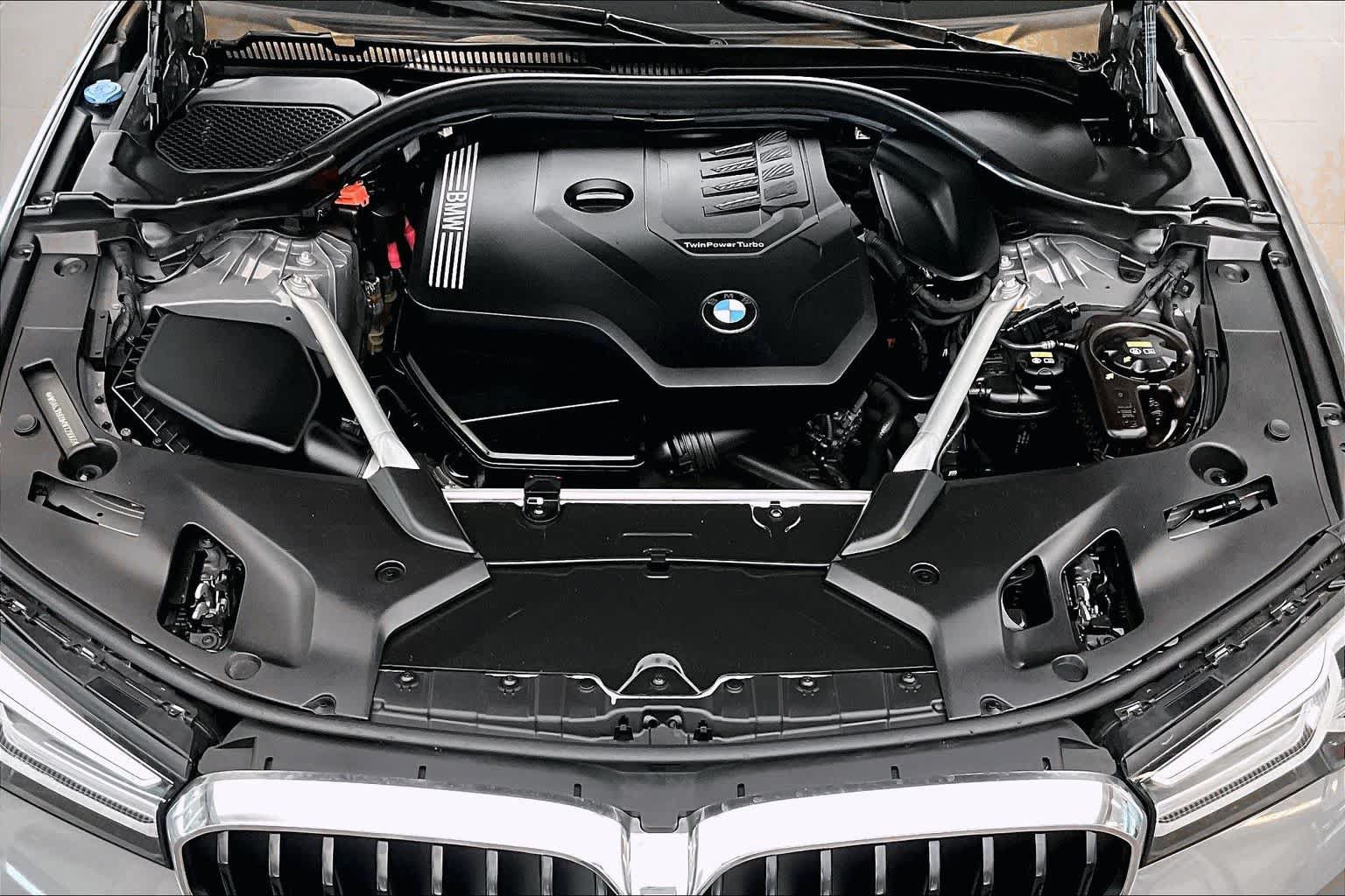 Used 2021 BMW 530i w/ Premium Package RWD image 29