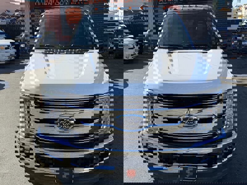 Used 2017 Ford F350 Lariat w/ FX4 Off-Road Package image 3