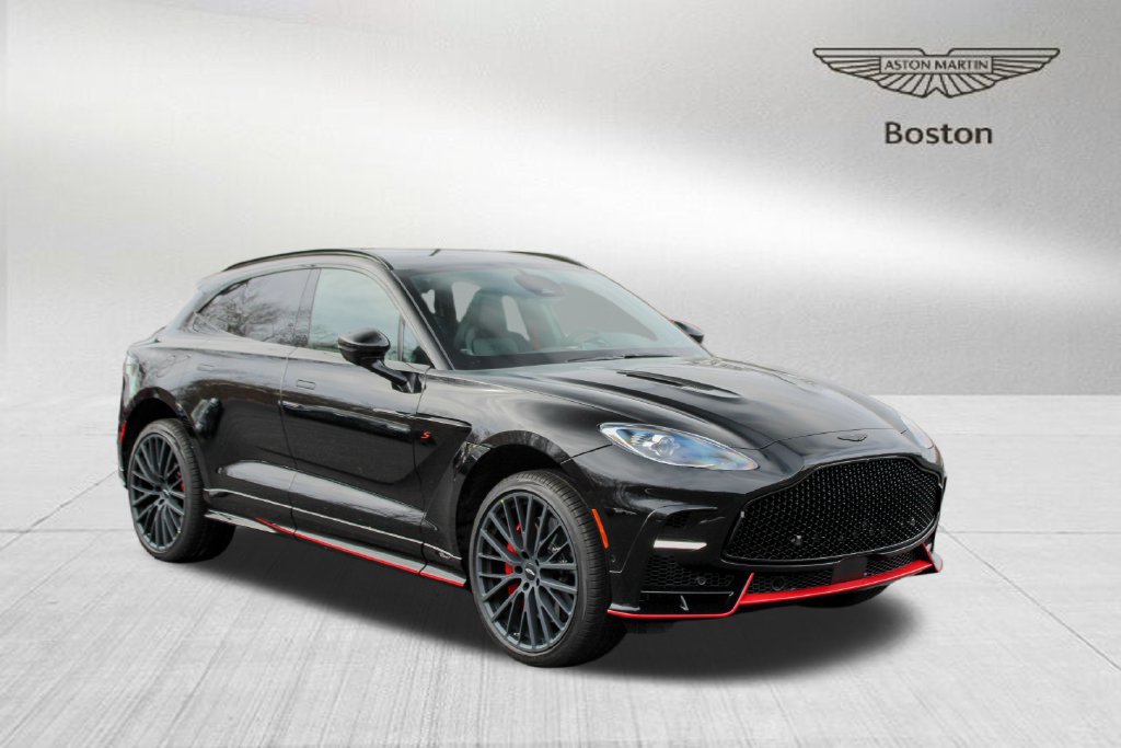 New 2026 Aston Martin DBX 707