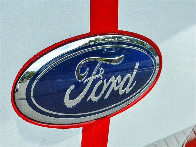 Used 2016 Ford F150 Lariat w/ Equipment Group 502A Luxury AWD/4WD image 19