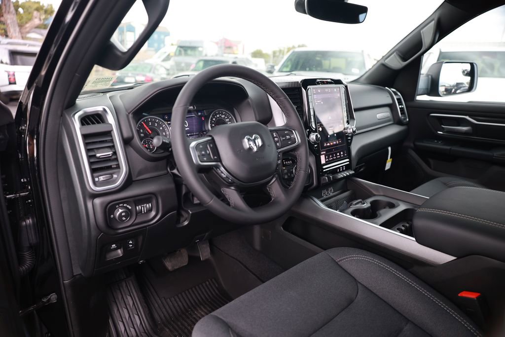 New 2026 RAM 1500 4x4 Crew Cab image 11