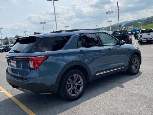 Used 2025 Ford Explorer Active w/ Active Comfort Package AWD/4WD image 5