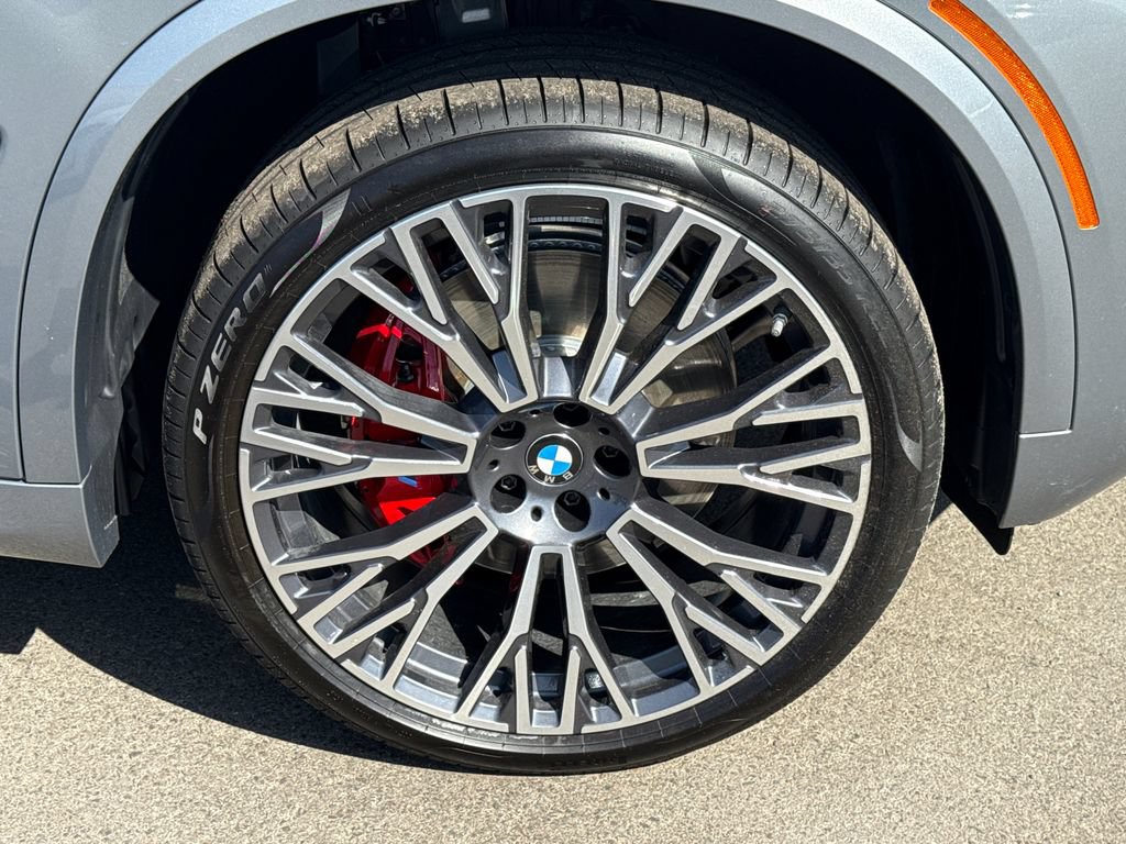 New 2026 BMW X5 xDrive40i w/ M Sport Package AWD/4WD image 11