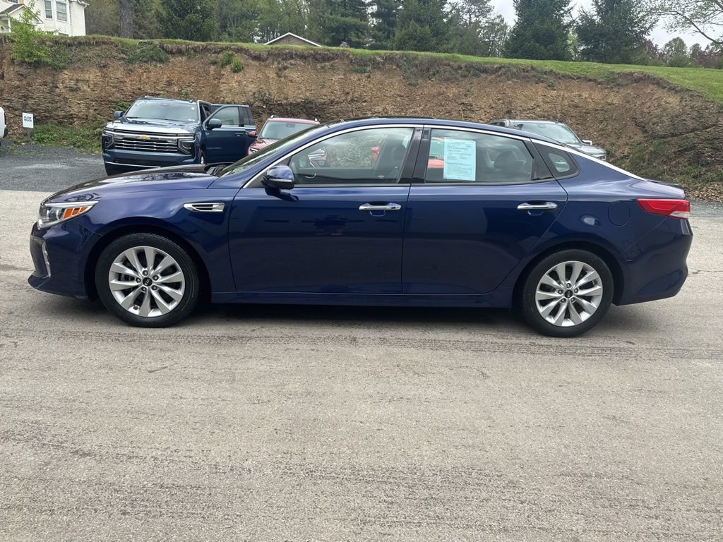 Used 2017 Kia Optima EX w/ Premium Package image 6