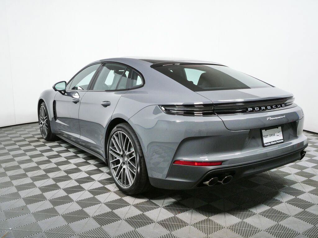 New 2026 Porsche Panamera image 3