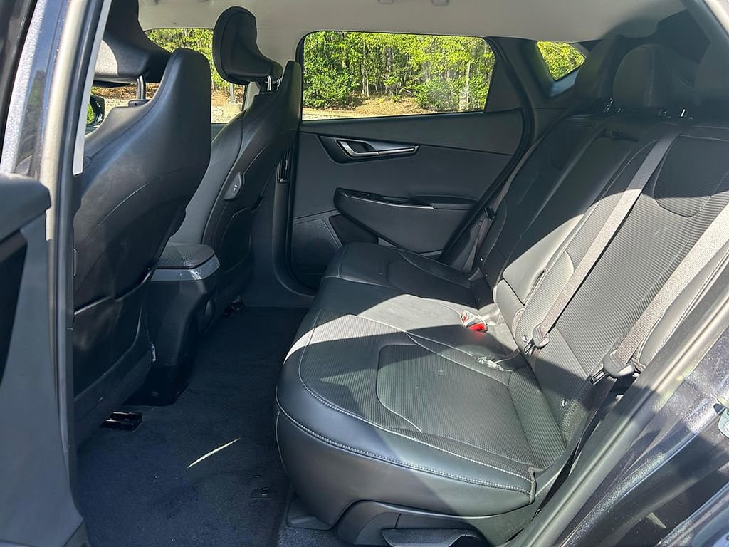 Used 2025 Kia EV6 Wind RWD image 18