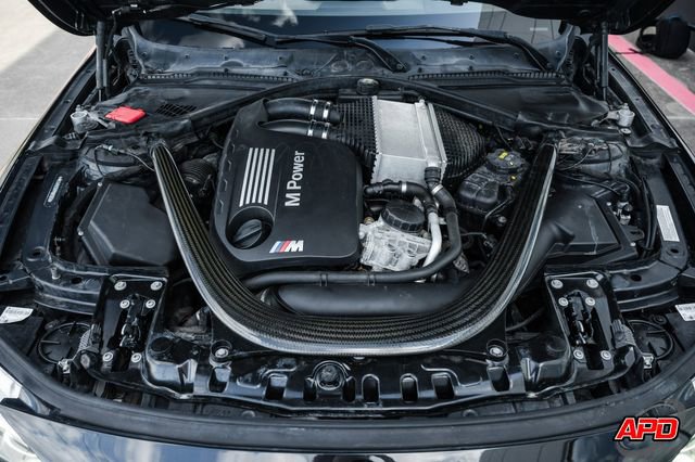 Used 2015 BMW M4 Convertible image 24