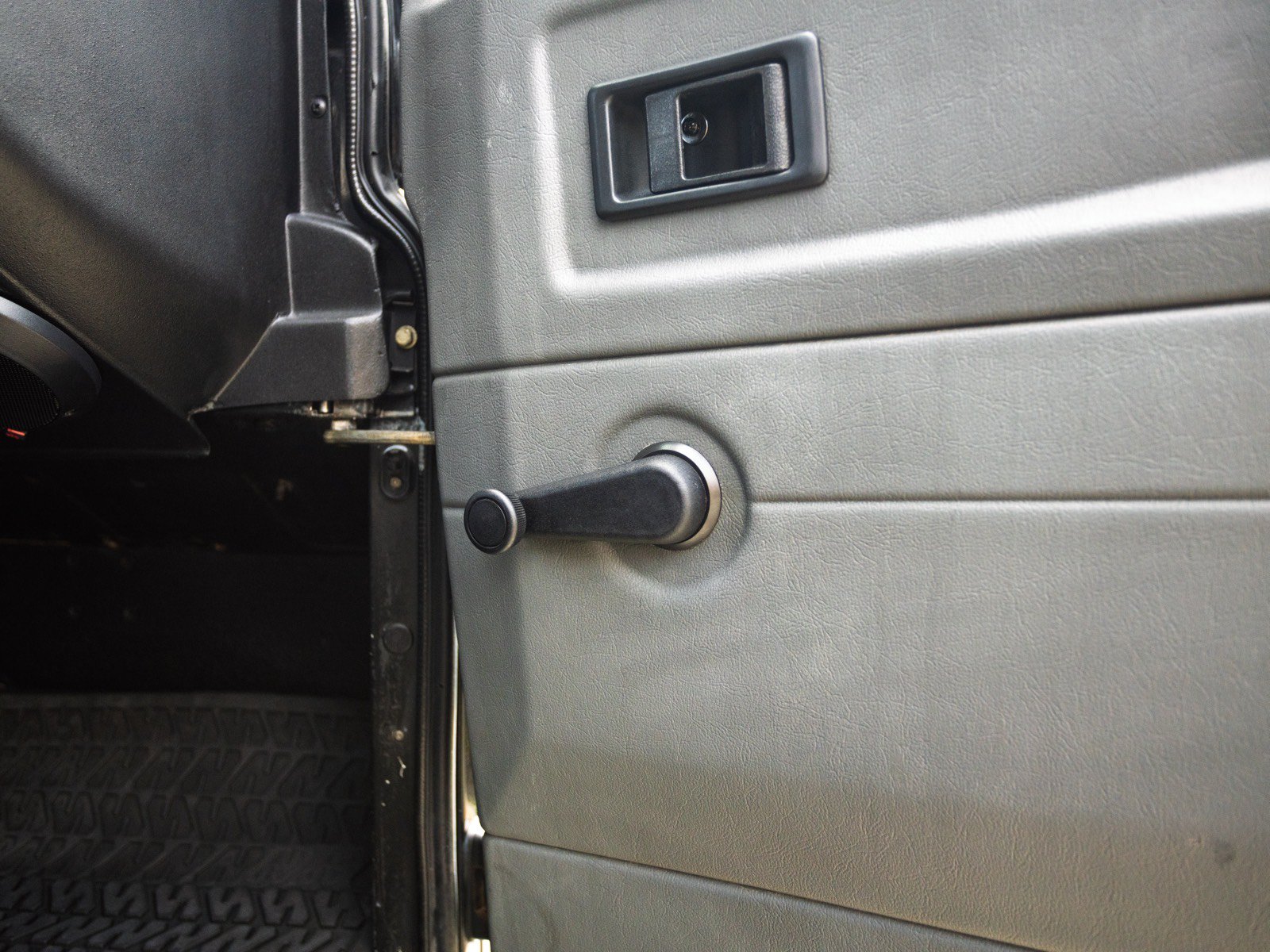 Used 1995 Land Rover Defender 90 AWD/4WD image 24