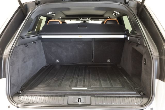 Used 2022 Land Rover Range Rover Sport SVR image 27