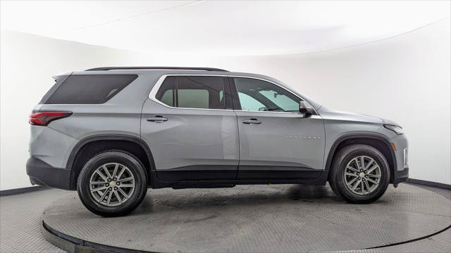 Used 2023 Chevrolet Traverse LT FWD image 9